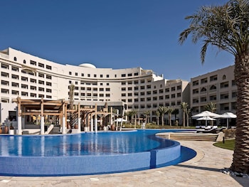 sofitel bahrain zallaq thalassa sea and spa