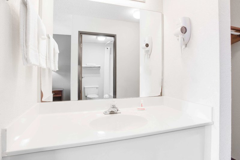 super 8 by wyndham springfield battlefield