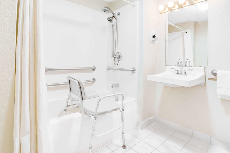 super 8 by wyndham springfield battlefield