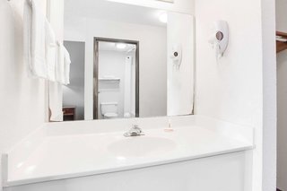 super 8 by wyndham springfield battlefield