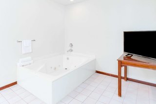 super 8 by wyndham springfield battlefield