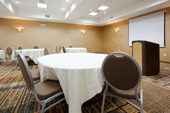 Holiday Inn & Suites Green Bay Stadium By Ihg,Green Bay>>Ashwaubenon,3 star