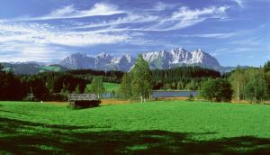 Hotel Kaiserhof Kitzbuehel,Near Hahnenkamm Cable Car,5 star