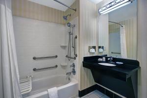 fairfield inn and suites by marriott carlsbad