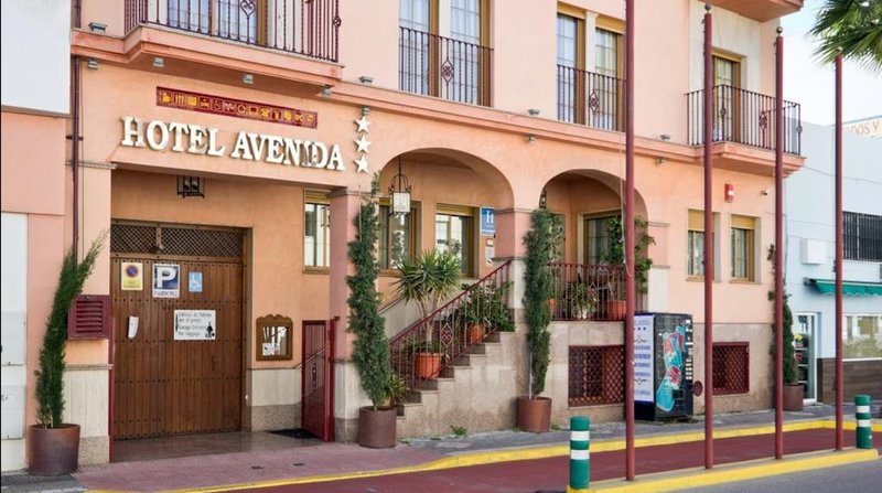 hotel avenida tropical
