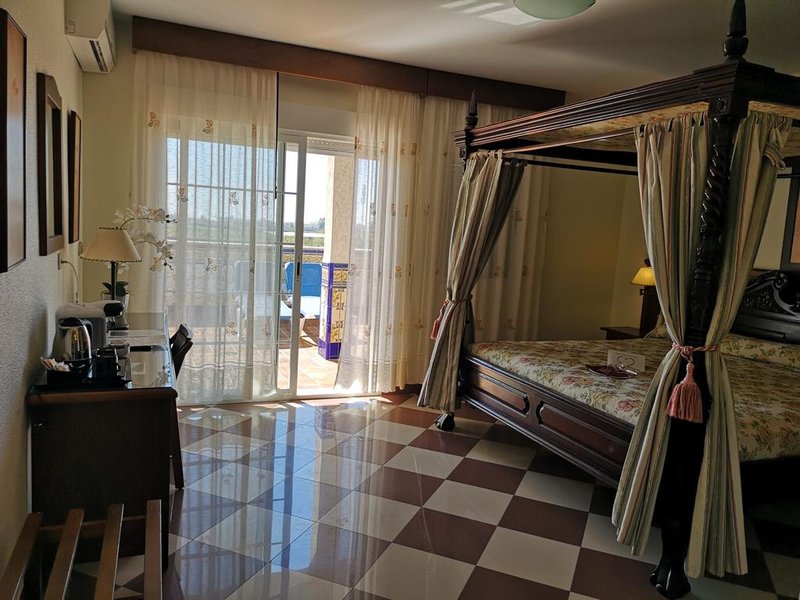 hotel avenida tropical