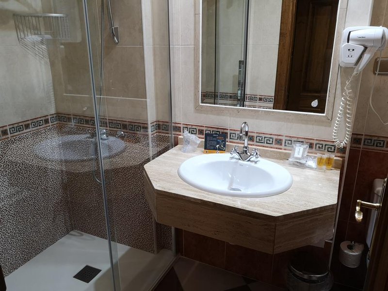 hotel avenida tropical