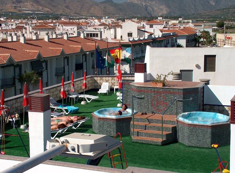 hotel avenida tropical