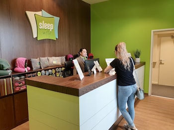 Sleep 'N Fly Sleep Lounge & Showers, D-Gates Terminal 1 - Transit Only,,0 star