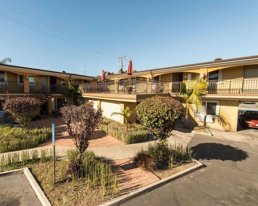 santa fe inn los angeles