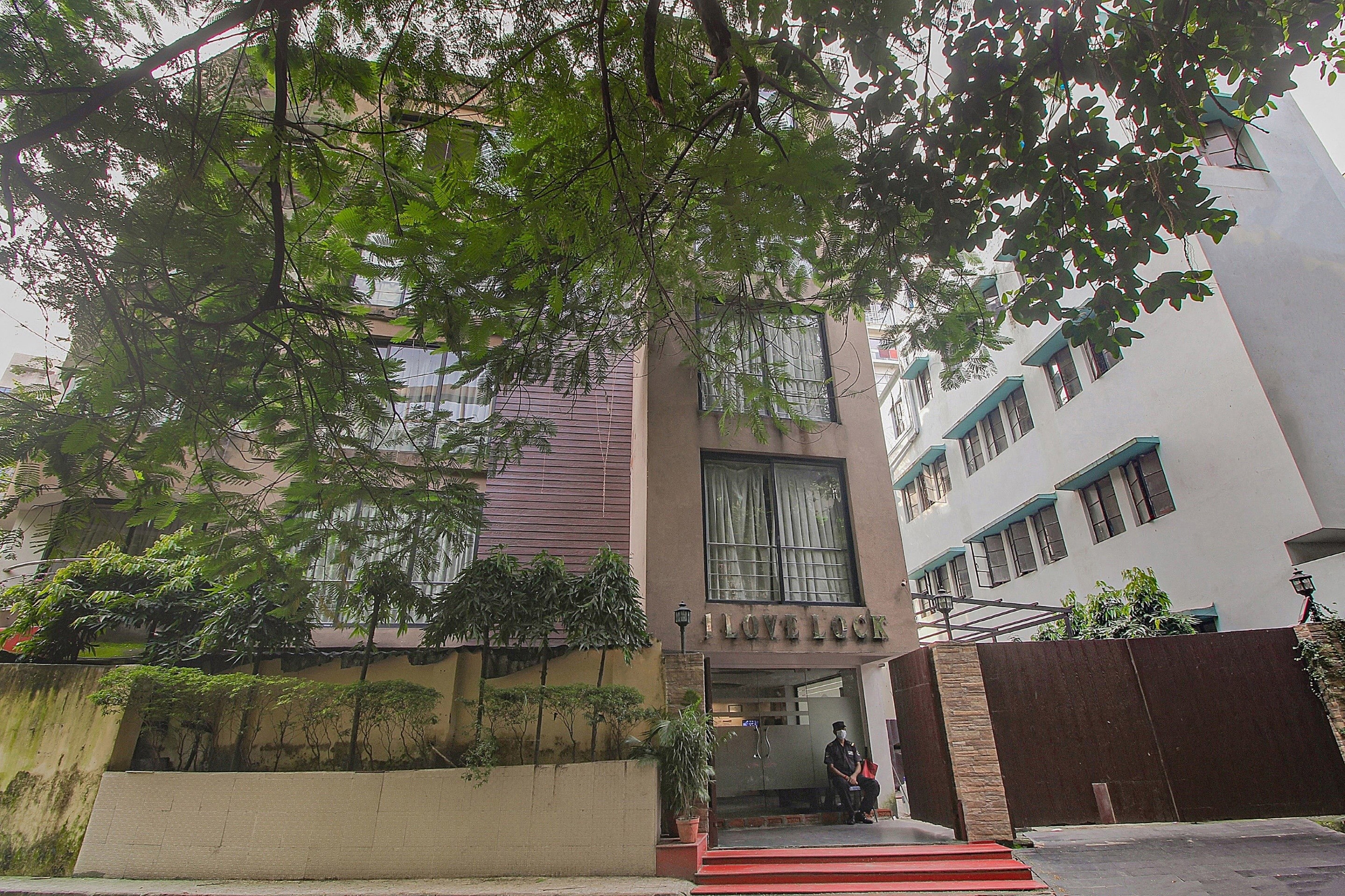 super townhouse oak ballygunge formerly hotel lovelock