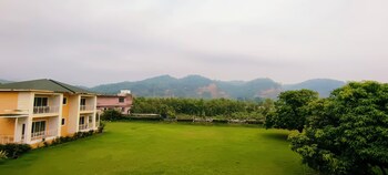 Limewood Riverside Resort,Dhikuli,4 star