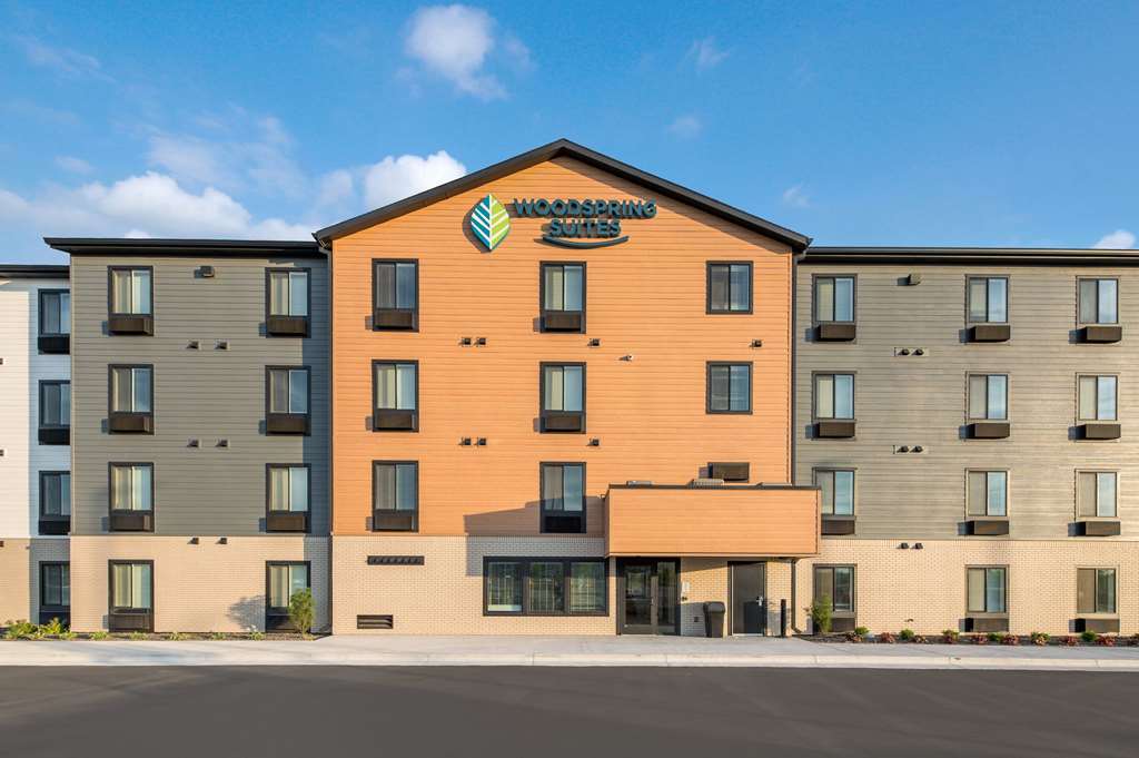 Woodspring Suites Meridian,,2.5 star