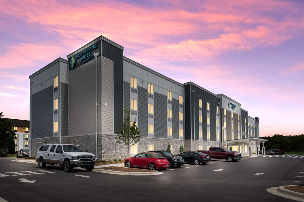 Woodspring Suites Concord-Charlotte Speedway,,2.5 star