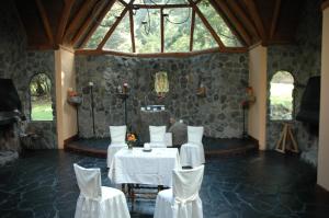 peuma hue resort and cabanas