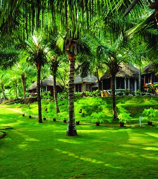 soma manaltheeram ayurveda beach village