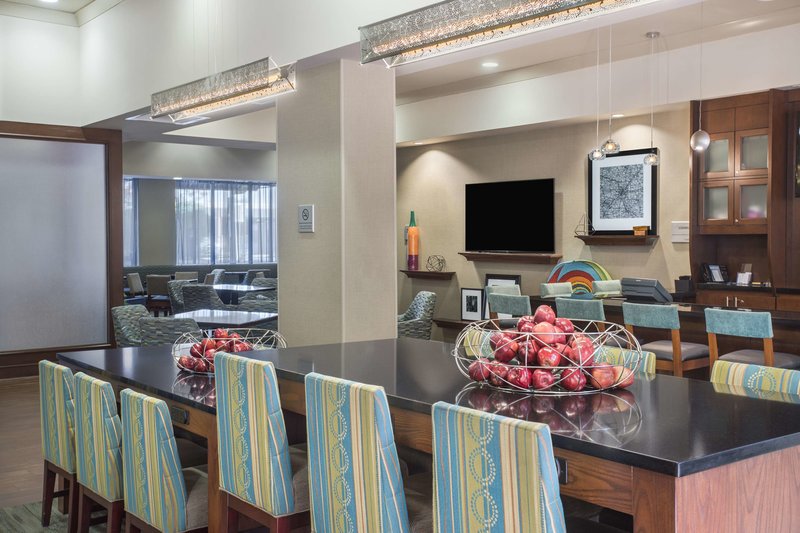 hampton inn and suites little rock downtown