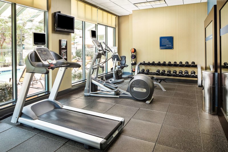 hampton inn and suites little rock downtown