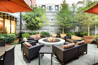 hampton inn and suites little rock downtown