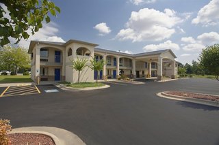 Americas Best Value Inn & Suites University Ave,Little Rock>>Arkansas,2 star