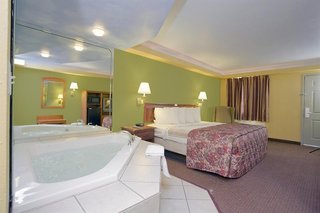 Americas Best Value Inn & Suites University Ave,Little Rock>>Arkansas,2 star