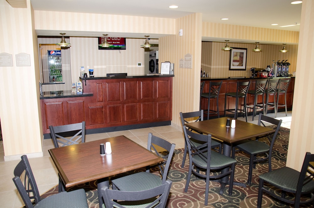 cobblestone inn and suites bloomfield