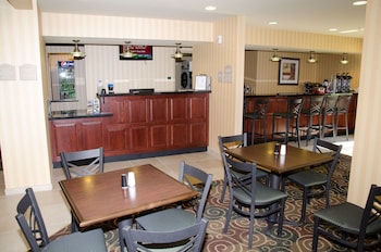 cobblestone inn and suites bloomfield
