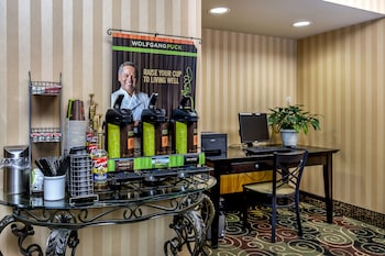 cobblestone inn and suites bloomfield