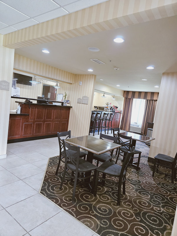 cobblestone inn and suites bloomfield