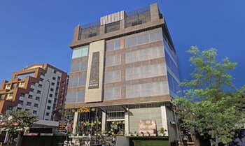 Treebo Tryst Apollo Grand,Kamrup>>Guwahati,4 star