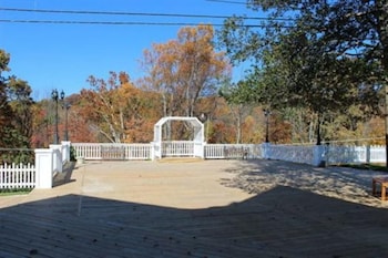Millsap-Baker Estate,Damascus>>Abingdon,3 star