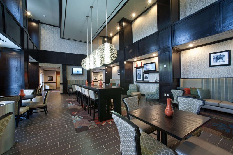 hampton inn and suites denison