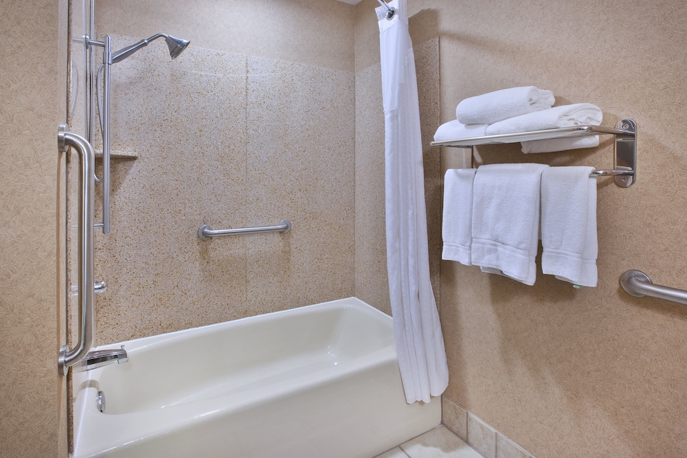 holiday inn express and suites montpelier by ihg