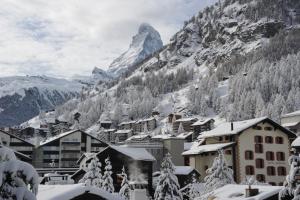Le Mirabeau Resort & Spa Zermatt,Visp>>Swiss Alps,5 star