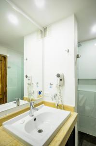 travelers suites edificio fontana plaza