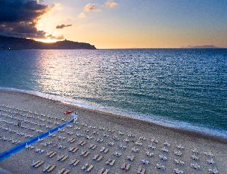 voi baia di tindari resort