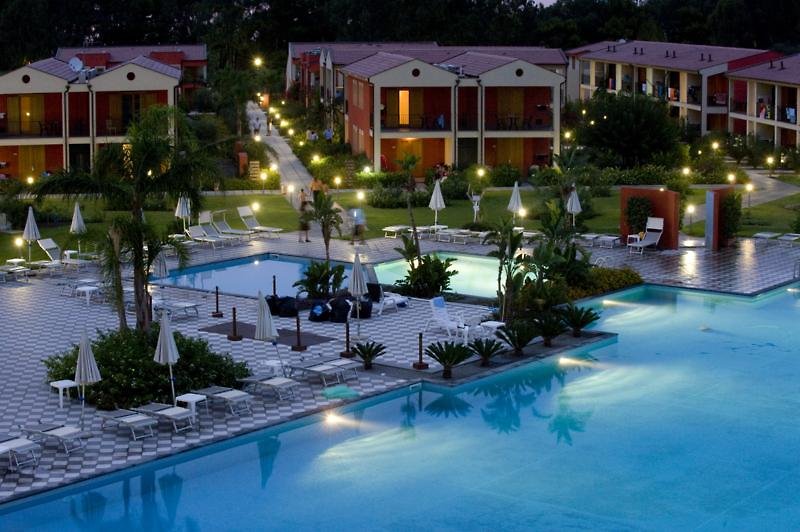 voi baia di tindari resort