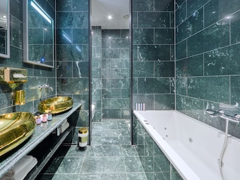 g experience hotel