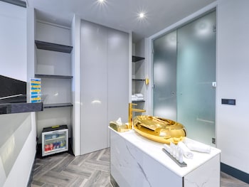 g experience hotel