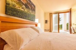 Agriturismo Ca' Giulietta Sommacampagna Verona Italia,Near Golf Club Verona,4 star