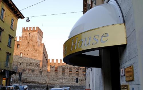 aparthotel verona house