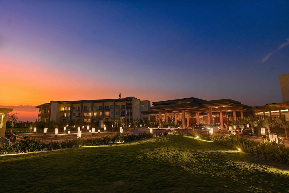 Jw Marriott Bengaluru Prestige Golfshire Resort & Spa,Devanahalli,5 star