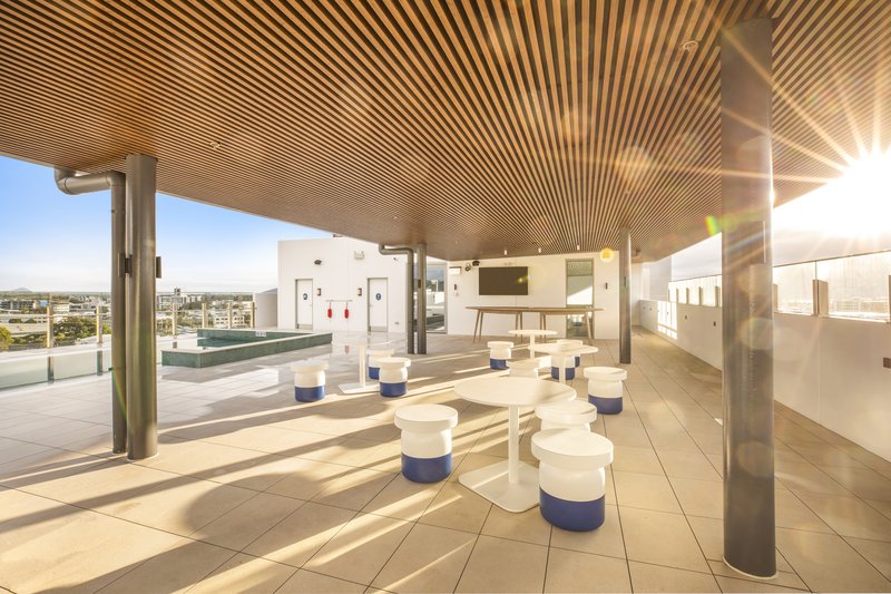 holiday inn express and suites sunshine coast an ihg hotel