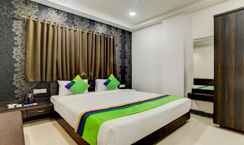 Treebo Grand Euro Pipliyahana Square,Madhya Pradesh>>Indore,3 star