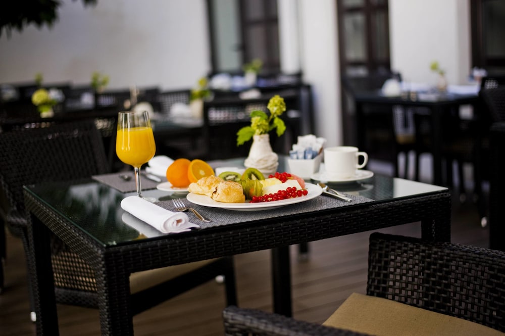 eurostars patios de cordoba hotel