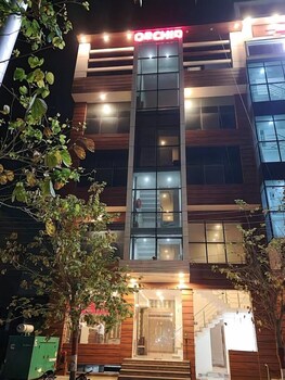 Hotel Orchid,Nirala Nagar,3 star