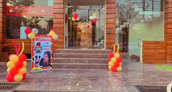 Hotel Orchid,Nirala Nagar,3 star