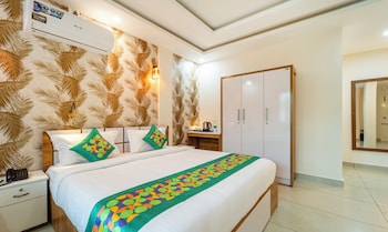 treebo thoduvas star plaza cochin airport