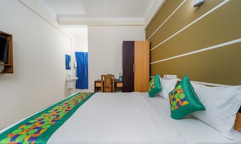 treebo thoduvas star plaza cochin airport