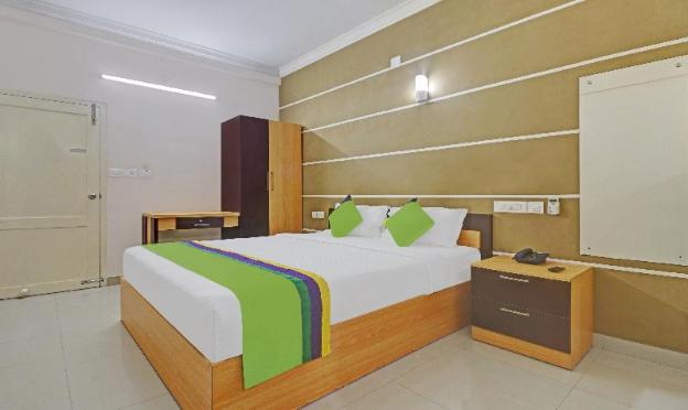 treebo thoduvas star plaza cochin airport